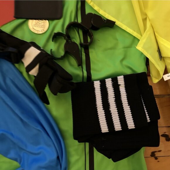 Soccer Referee Uniforms Medium Shirts Lot L/s S/s Multiple Colors & Kit Whistle - Picture 10 of 16